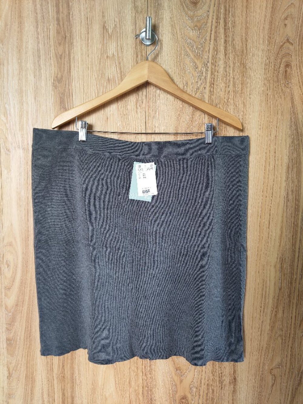 Ladies H&M Grey Knit Skirt - Size XXL